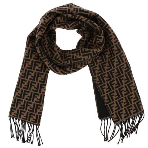 sciarpa fendi falsa